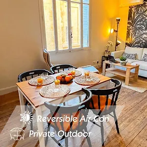 Ac - Private Exterior - Au Pied Du Palais Des Papes! Appartement